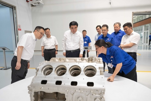 Man Shengang, Secretary of the Party Committee and Chairman of Shandong Heavy Industry Group, conducted research at its subsidiaries